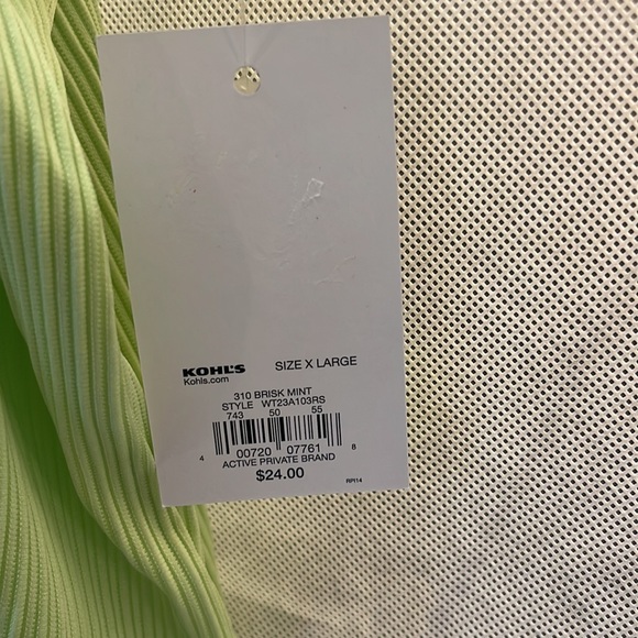 NWT Tek Gear Workout Top Sleeveless Brisk Mint, Size XL Lightweight, Relaxed fit - Picture 4 of 8